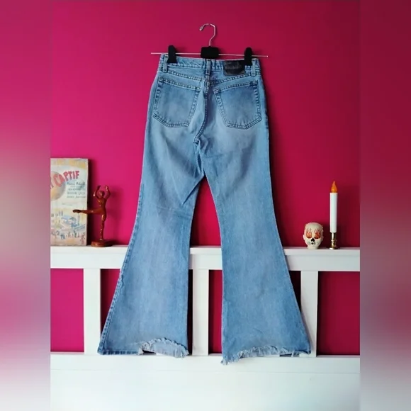 VINTAGE 'Liquid Jeans' SIZE 3 Flared Leg Blue Denim Jeans From The 1990's MINT - Picture 4 of 10